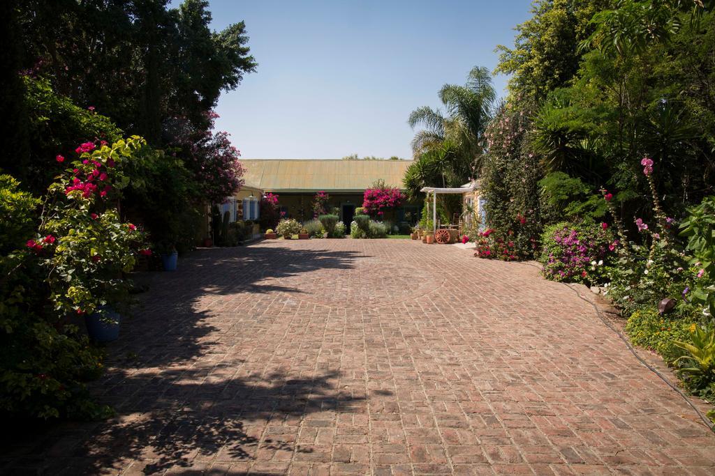 Somerset Stables Graaff Reinet Ngoại thất bức ảnh